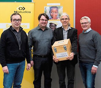 Mit der EinDollarBrille die Welt verbessern, hl-studios unterstützt mit seiner diesjährigen Weihnachtsaktion Entwicklungshilfeprojekt